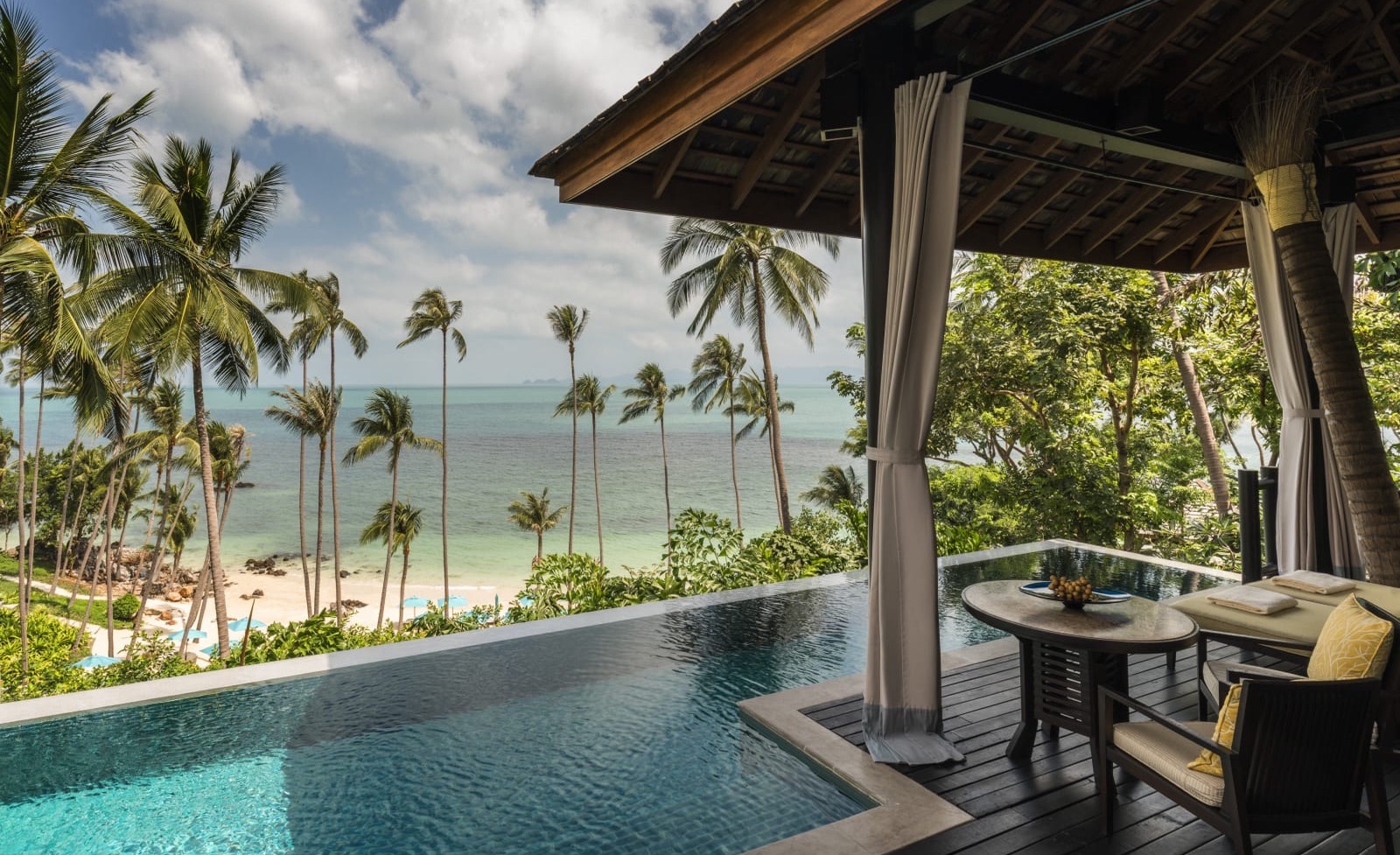 Private infinity pool at a Four Seasons Koh Samui villa, angled at the Gulf of Thailand and the Five Islands