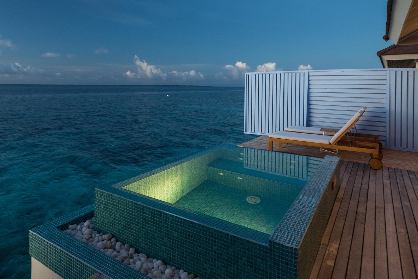 Hurawalhi Island Resort gallery image